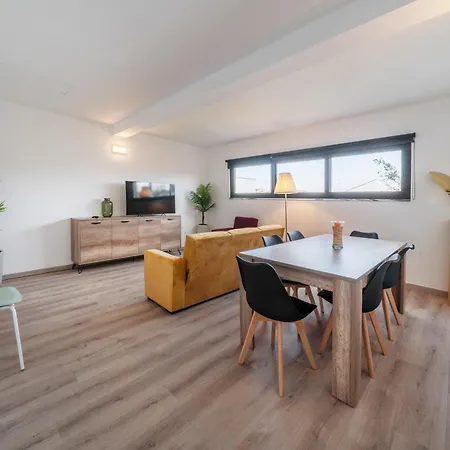 Apartment 98 And Terrace