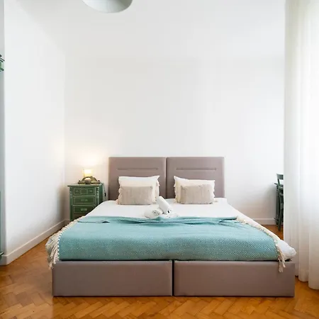 98 And Terrace Aveiro