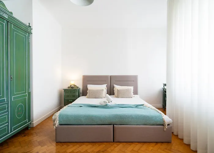 98 And Terrace Aveiro